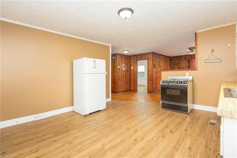 2816 Central Ave, High Point, NC 27260 photo 9