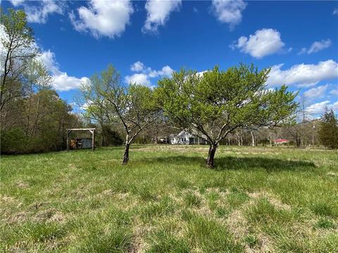 760 Shell Rd, Thomasville, NC 27360 photo 16