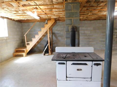 10027 W Pine St, Lowgap, NC 27024 photo 12