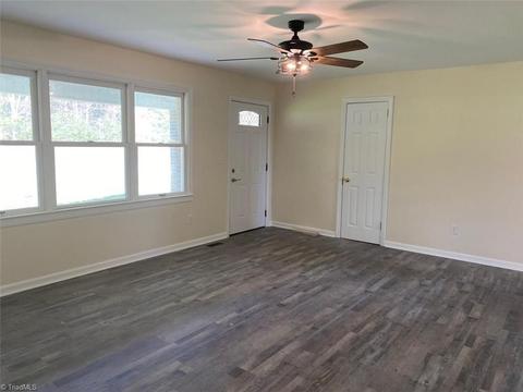 2091 Pleasant Loop, Thomasville, NC 27360 photo 10