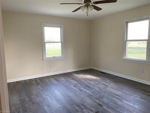 2091 Pleasant Loop, Thomasville, NC 27360 photo 12