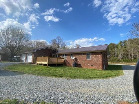 2091 Pleasant Loop, Thomasville, NC 27360 photo 2