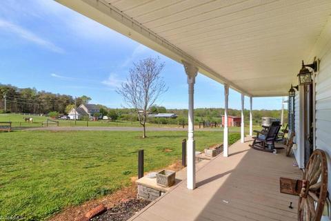 194 Edwards Rd, Harmony, NC 28634 photo 11