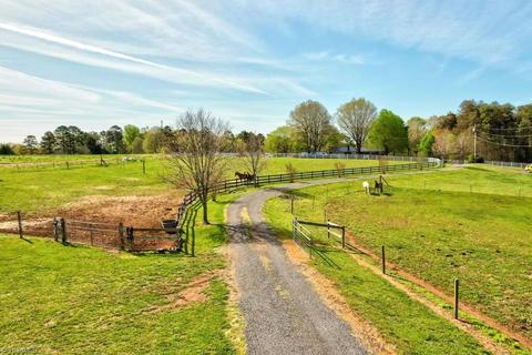 194 Edwards Rd, Harmony, NC 28634 photo 25