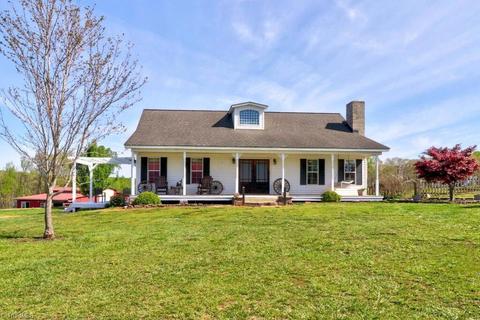 194 Edwards Rd, Harmony, NC 28634 photo 6