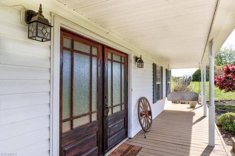 194 Edwards Rd, Harmony, NC 28634 photo 9