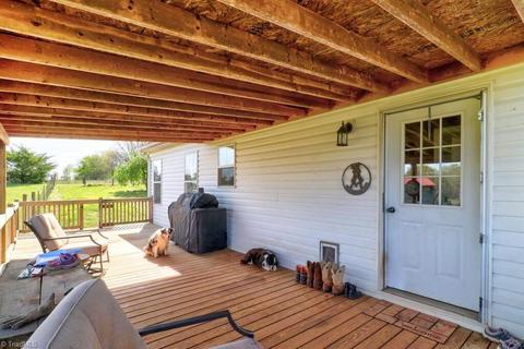 194 Edwards Rd, Harmony, NC 28634 photo 12