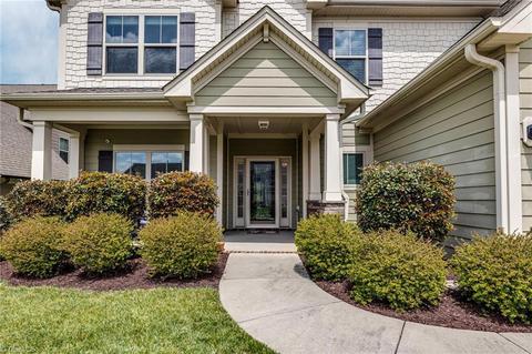 2363 Hammock Dr, High Point, NC 27265 photo 2
