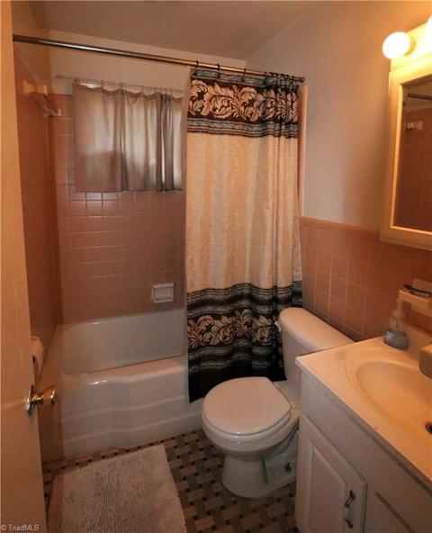 1122 Bridges Dr, High Point, NC 27262 photo 16