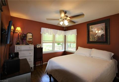 1122 Bridges Dr, High Point, NC 27262 photo 13
