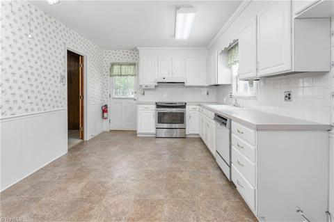 585 Drumheller Rd, Clemmons, NC 27012 photo 12