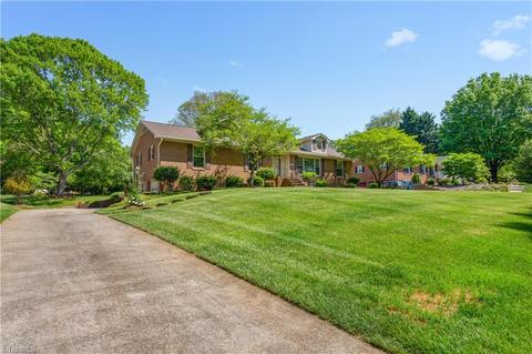 585 Drumheller Rd, Clemmons, NC 27012 photo 2