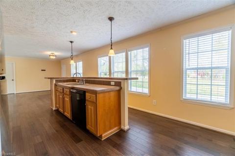1376 Bradley Rd, Pinnacle, NC 27043 photo 13