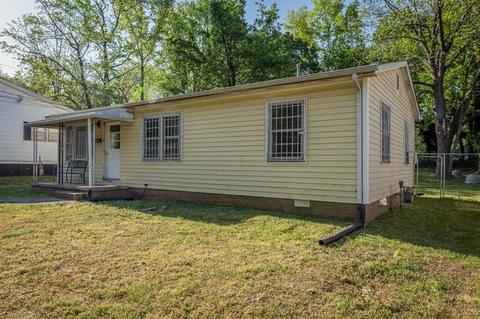 1504 Willard Ave, High Point, NC 27260 photo 3
