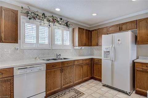 270 Springfield Rd, Pilot Mountain, NC 27041 photo 11