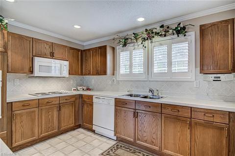 270 Springfield Rd, Pilot Mountain, NC 27041 photo 12