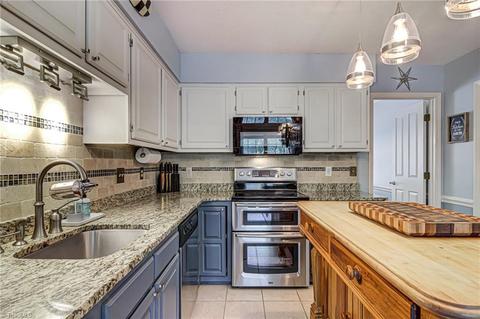 1123 Mapleview Ct, High Point, NC 27265 photo 15