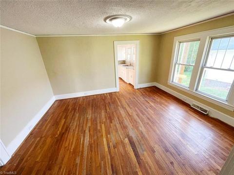 936 Forrest St, High Point, NC 27262 photo 9