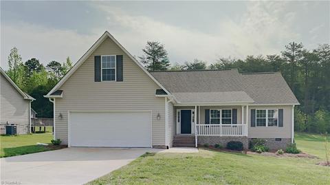 2464 Featherstone Ct, Trinity, NC 27370 photo 1