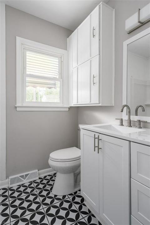 1008 Grant St, High Point, NC 27262 photo 25