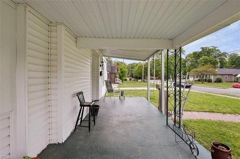 1219 Cedrow Dr, High Point, NC 27260 photo 2