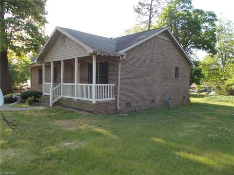 1600 Beaucrest Ave, High Point, NC 27265 photo 2