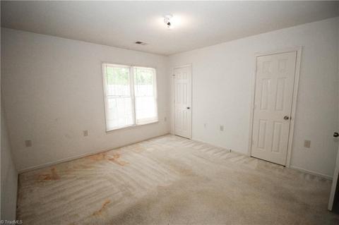 1356 Bailey Cir, High Point, NC 27262 photo 13