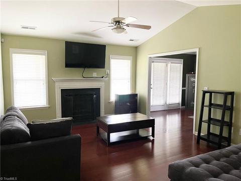 757 Younger Pl, High Point, NC 27265 photo 5