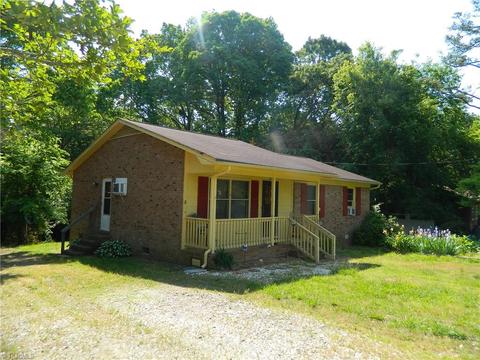 4142 Pointer Ln, Sophia, NC 27350 photo 4