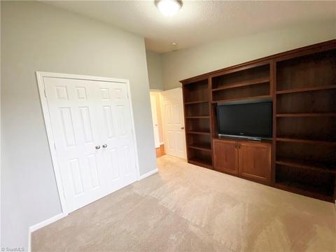 2880 Waterstone Loop, High Point, NC 27265 photo 9
