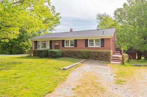 201 Meredith Dr, Trinity, NC 27370 photo 2