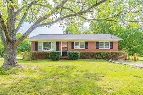 201 Meredith Dr, Trinity, NC 27370 photo 1