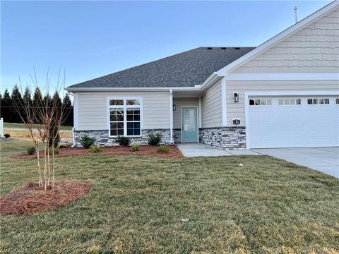 125 Mountain Maple Dr, King, NC 27021 photo 1