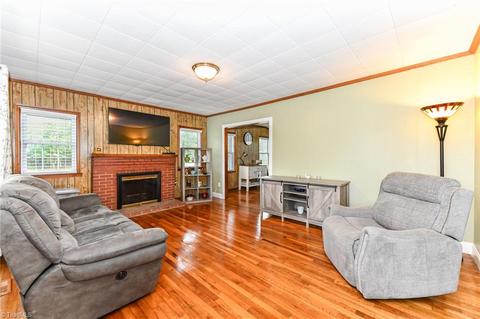 1603 Staley Rd, High Point, NC 27265 photo 4