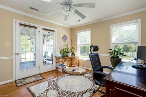 3303 Timberwolf Ave, High Point, NC 27265 photo 17