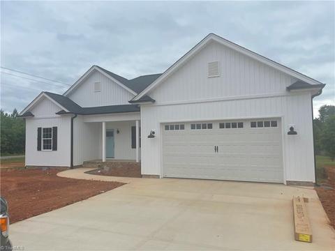 107 Mollie Rd, Harmony, NC 28634 photo 1