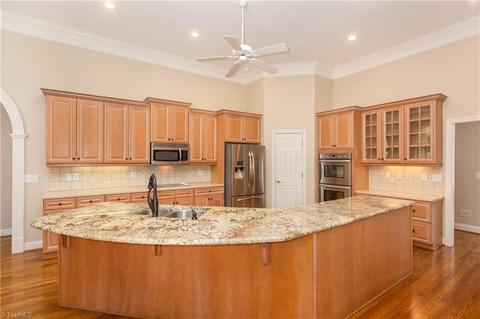 127 Willoughby Park Dr, High Point, NC 27265 photo 19