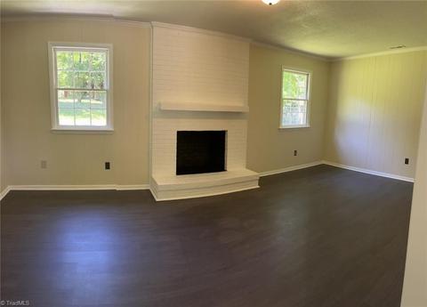 116 Hickory Ln, King, NC 27021 photo 2