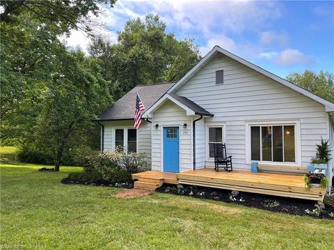 263 E Brocktown Rd, Moravian Falls, NC 28654 photo 2