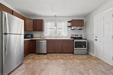 2914 Central Ave, High Point, NC 27260 photo 9