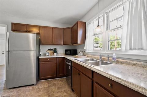 2914 Central Ave, High Point, NC 27260 photo 10