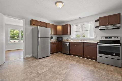 2914 Central Ave, High Point, NC 27260 photo 8