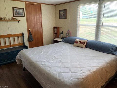 2052 High Bridge Rd, Pinnacle, NC 27043 photo 8