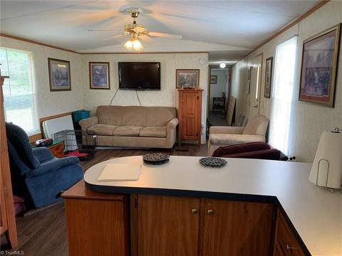 2052 High Bridge Rd, Pinnacle, NC 27043 photo 5