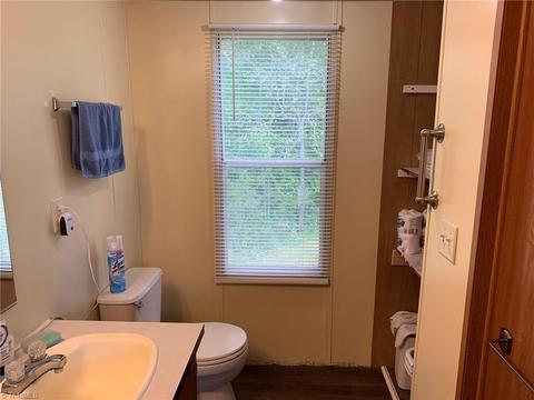 2052 High Bridge Rd, Pinnacle, NC 27043 photo 11