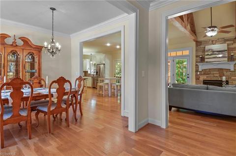 6030 Crescentbrook Ln, Clemmons, NC 27012 photo 4