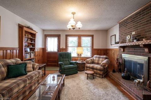 136 Mill Rd, State Road, NC 28676 photo 6