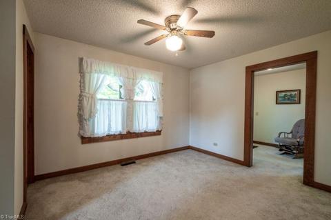 136 Mill Rd, State Road, NC 28676 photo 9