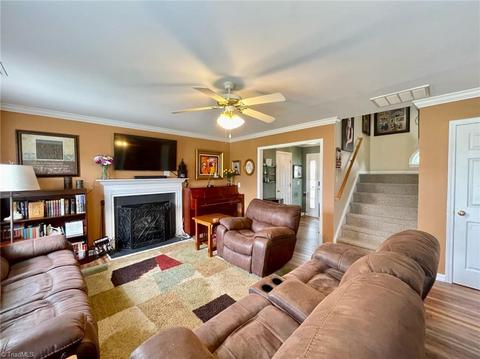 3871 Eagleston Ct, High Point, NC 27265 photo 7