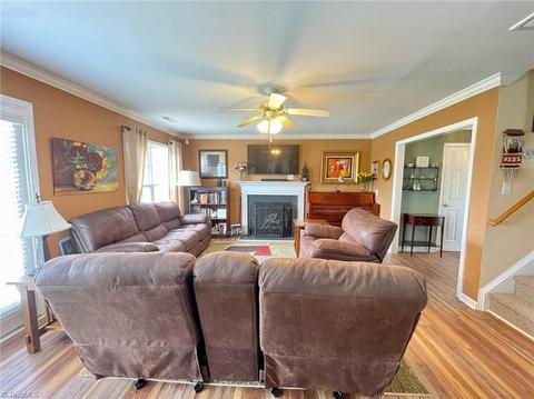 3871 Eagleston Ct, High Point, NC 27265 photo 5